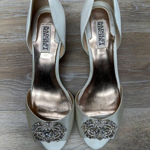 Badgley Mischka Cream Satin D'orsay Heels Women's Size 9 - Picture 2 of 7